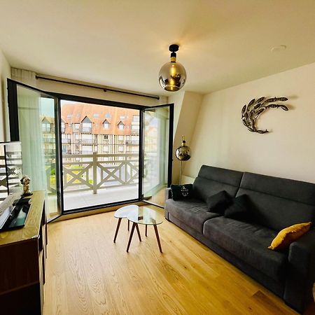 Sejour Authentique - Balcon, Parking & Wifi Ultra-Rapide Apartment Deauville Bagian luar foto