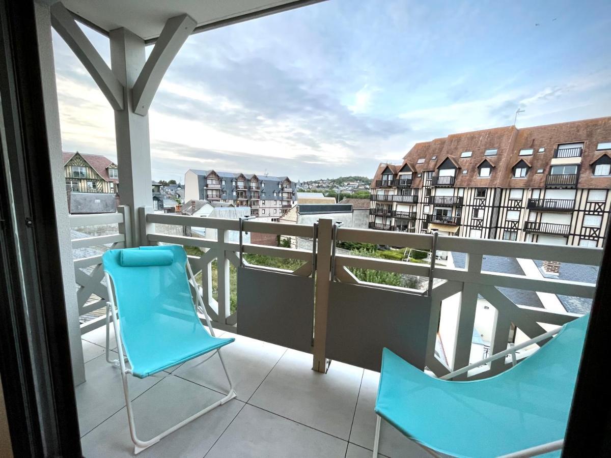 Sejour Authentique - Balcon, Parking & Wifi Ultra-Rapide Apartment Deauville Bagian luar foto