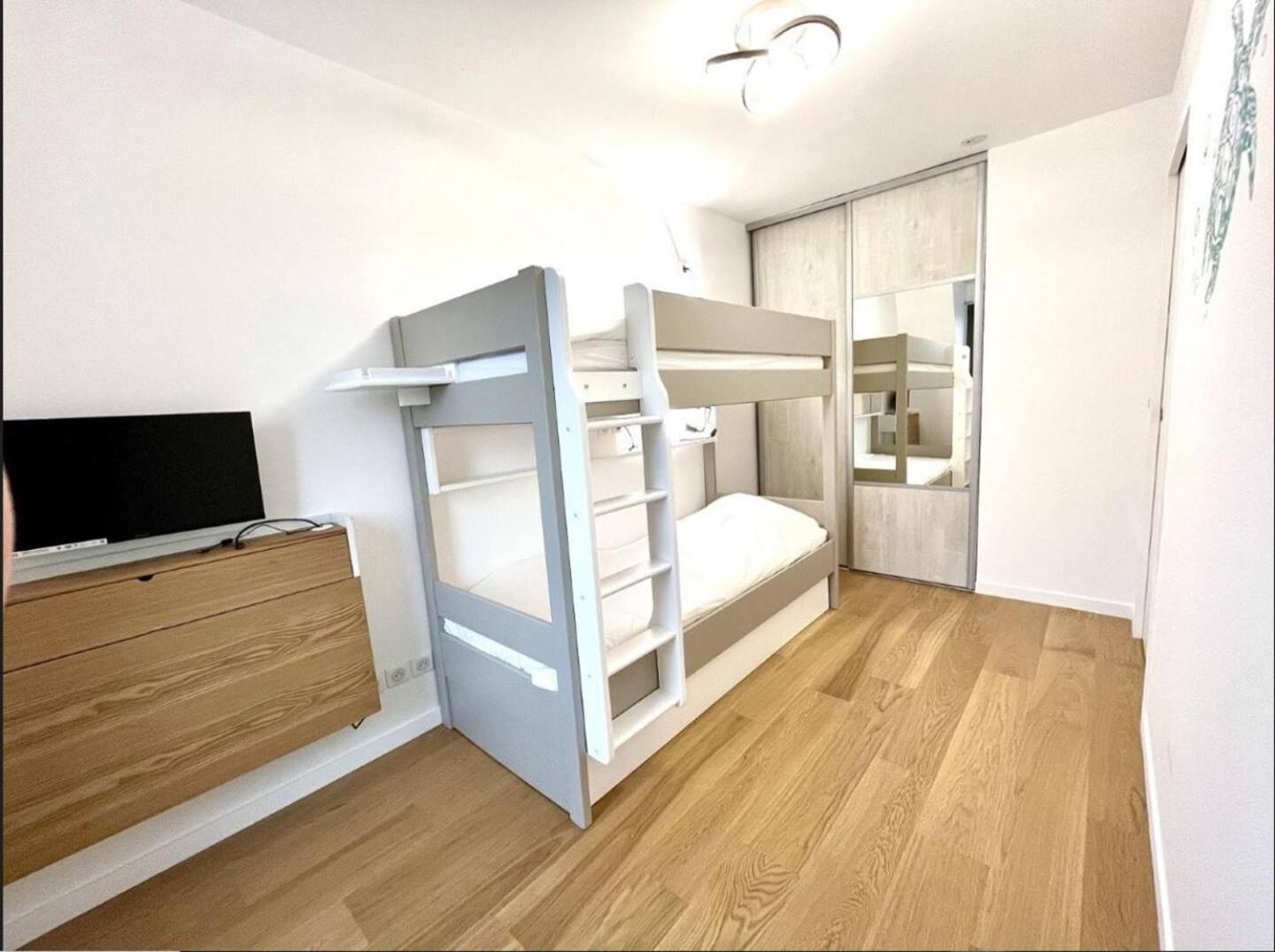 Sejour Authentique - Balcon, Parking & Wifi Ultra-Rapide Apartment Deauville Bagian luar foto